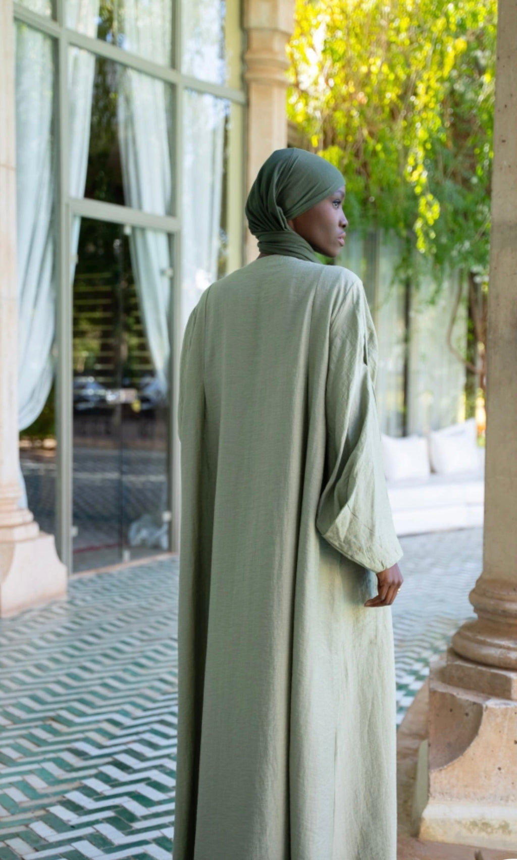 Abaya Lina